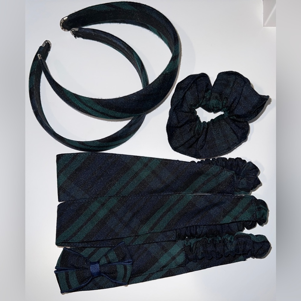 6 Piece Assorted Hair Accessory Bundle in Black Watch Plaid